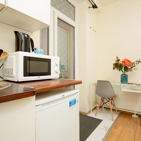 Micro Apartment Miaczynska By Noclegi Renters Varsovia Exterior foto